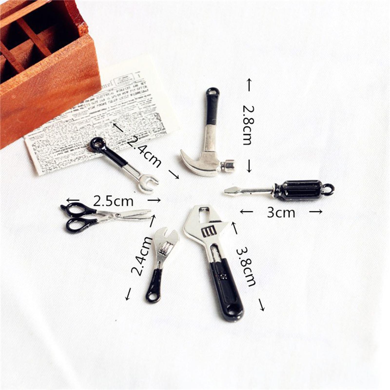 Miniatur-Reparaturwerkzeug-Set – Gardening Tools Photo Bewertung und Preis